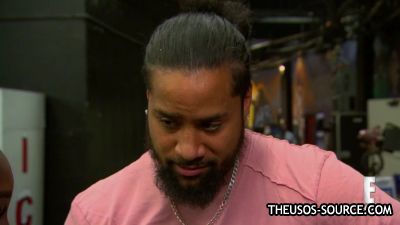 Naomi_shows_Jimmy_Uso_how_shes_going_to_give_the_SmackDown_Womens_Title_some_glow_Total_Divas_Preview_Clip_Nov_15_2017__WWE_mp4142.jpg