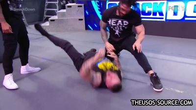 WWE_Friday_Night_SmackDown_2020_12_18_720p_HDTV_x264-NWCHD_mp41549.jpg