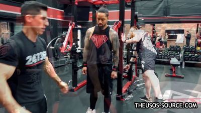 The_Usos___Athlean-X_PART_TWO___Ep_00_03_57_07_360.jpg