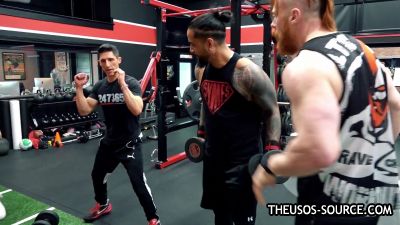 The_Usos___Athlean-X_PART_TWO___Ep_00_05_18_08_487.jpg