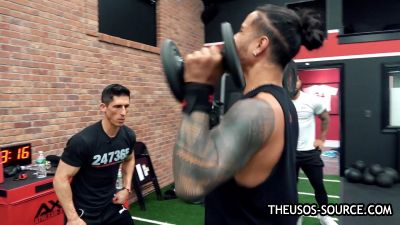 The_Usos___Athlean-X_PART_TWO___Ep_00_05_33_05_510.jpg