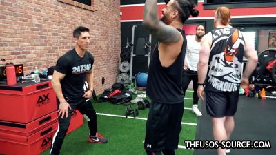 The_Usos___Athlean-X_PART_TWO___Ep_00_05_34_07_512.jpg