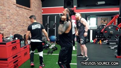 The_Usos___Athlean-X_PART_TWO___Ep_00_05_36_07_515.jpg