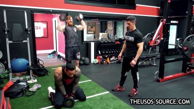 The_Usos___Athlean-X_PART_TWO___Ep_00_09_36_06_891.jpg