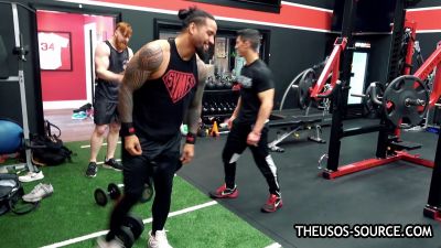 The_Usos___Athlean-X_PART_TWO___Ep_00_09_46_09_907.jpg