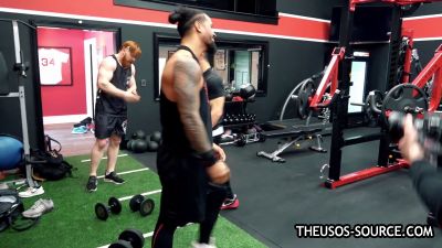 The_Usos___Athlean-X_PART_TWO___Ep_00_09_47_05_908.jpg