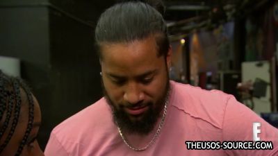 Naomi_shows_Jimmy_Uso_how_shes_going_to_give_the_SmackDown_Womens_Title_some_glow_Total_Divas_Preview_Clip_Nov_15_2017__WWE_mp4139.jpg