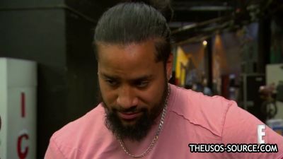 Naomi_shows_Jimmy_Uso_how_shes_going_to_give_the_SmackDown_Womens_Title_some_glow_Total_Divas_Preview_Clip_Nov_15_2017__WWE_mp4143.jpg