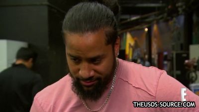 Naomi_shows_Jimmy_Uso_how_shes_going_to_give_the_SmackDown_Womens_Title_some_glow_Total_Divas_Preview_Clip_Nov_15_2017__WWE_mp4144.jpg