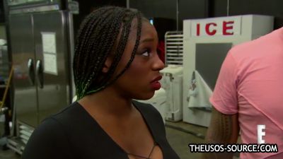 Naomi_shows_Jimmy_Uso_how_shes_going_to_give_the_SmackDown_Womens_Title_some_glow_Total_Divas_Preview_Clip_Nov_15_2017__WWE_mp4203.jpg