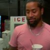 Naomi_shows_Jimmy_Uso_how_shes_going_to_give_the_SmackDown_Womens_Title_some_glow_Total_Divas_Preview_Clip_Nov_15_2017__WWE_mp4205.jpg